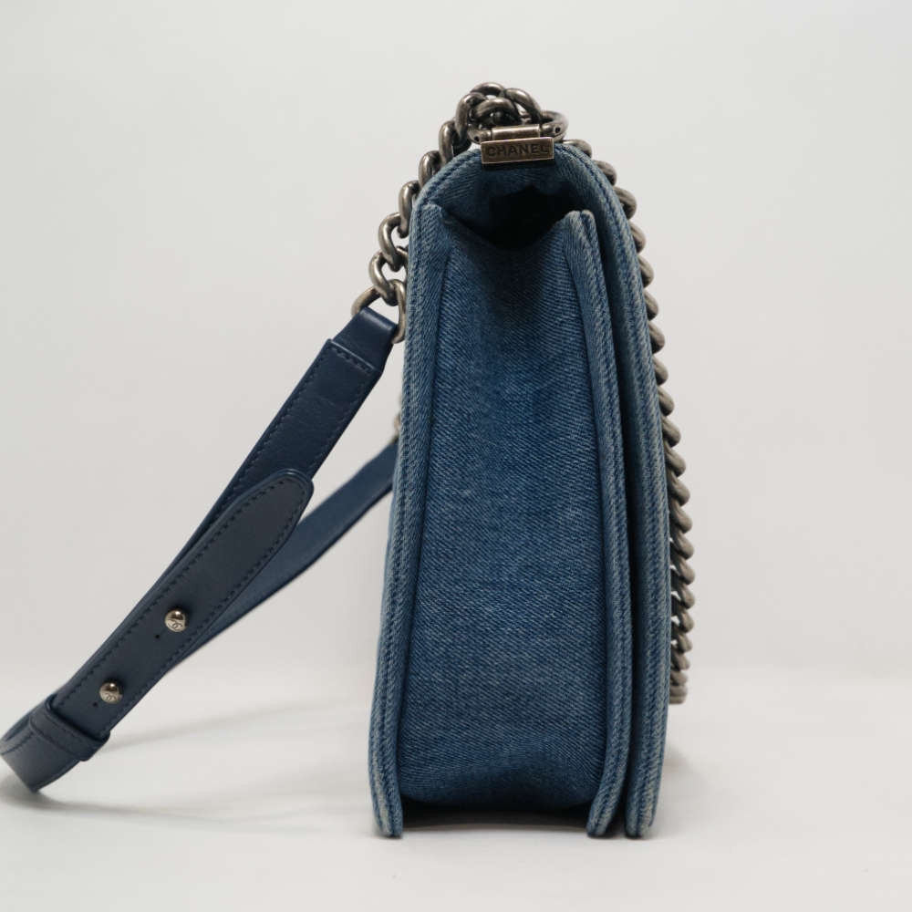 CHANEL-BOYCHANEL-LARGE-BLUE-DENIM-8492 side2.jpg