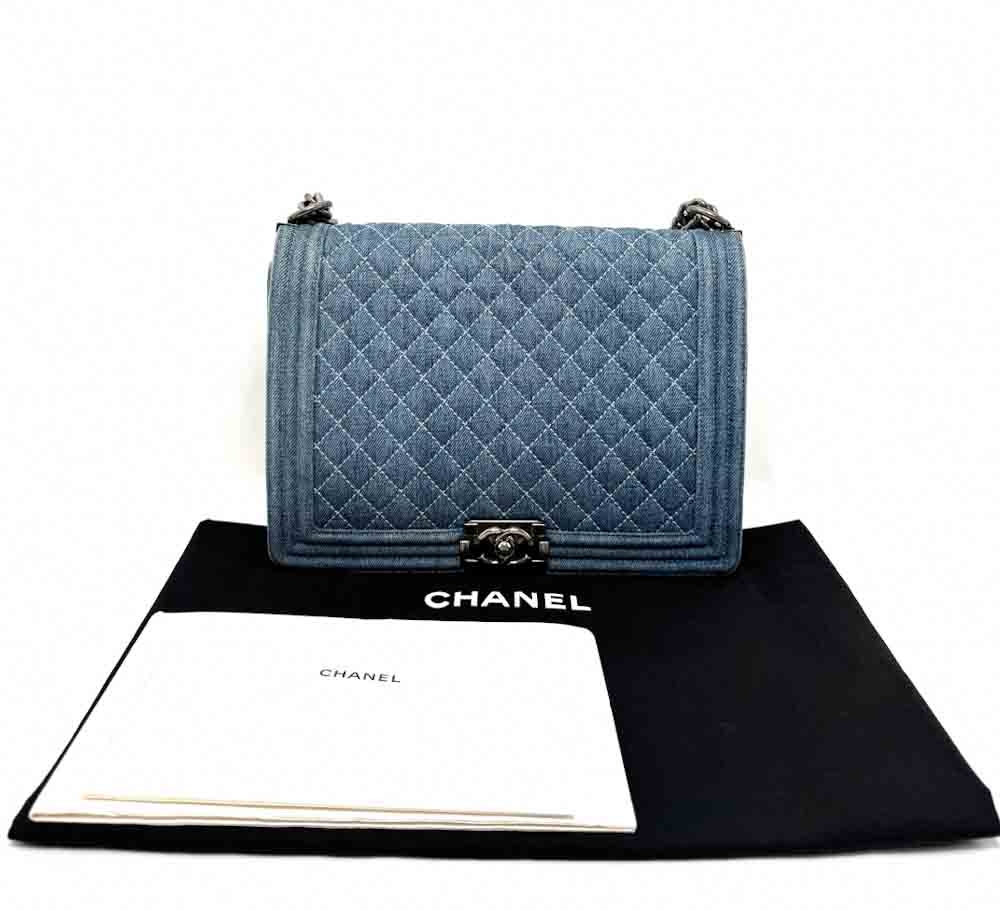 CHANEL-BOYCHANEL-LARGE-BLUE-DENIM-IMG_3268.jpg