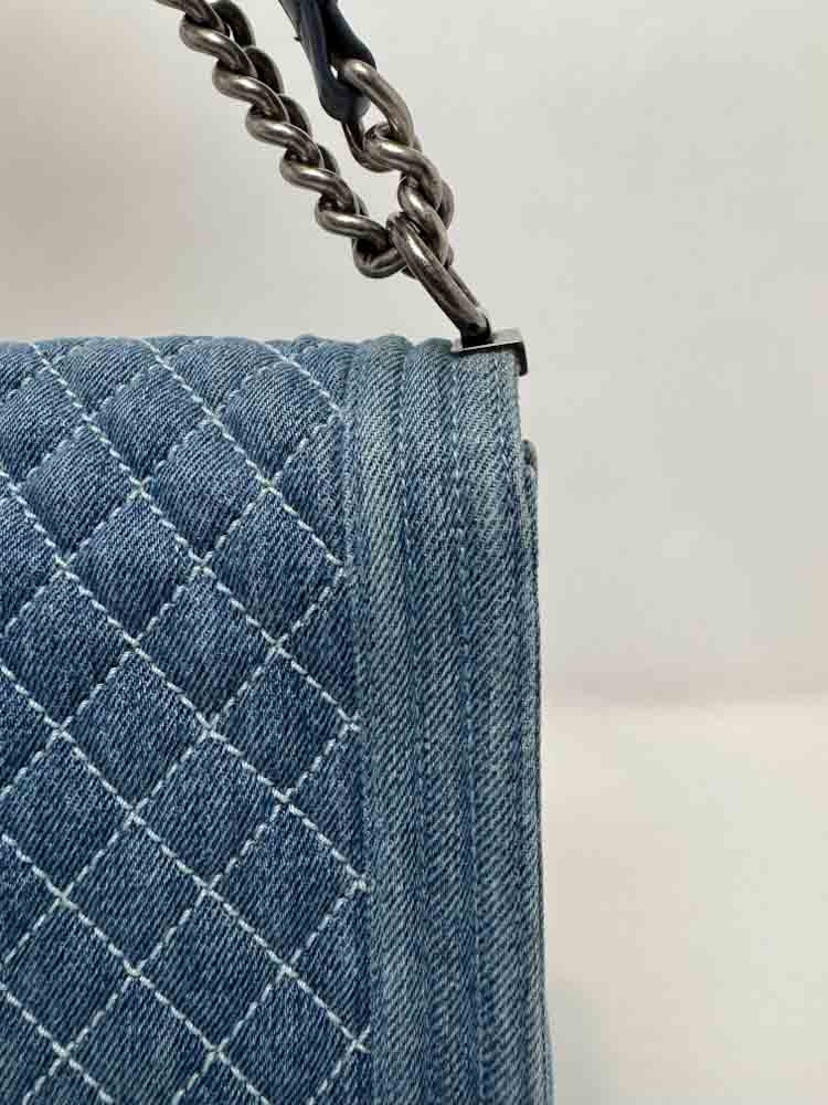 CHANEL-BOYCHANEL-LARGE-BLUE-DENIM-IMG_3276.jpg