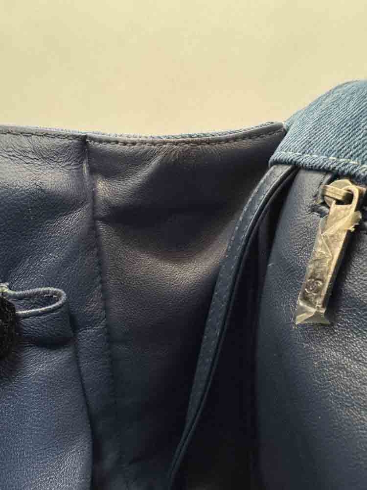 CHANEL-BOYCHANEL-LARGE-BLUE-DENIM-IMG_3331.jpg