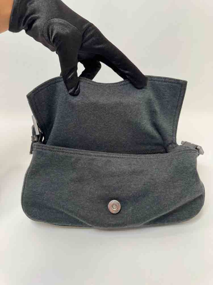 FENDI-BAGUETTESHOULDERBAG-26-GREY-WOOL-IMG_7260.jpg