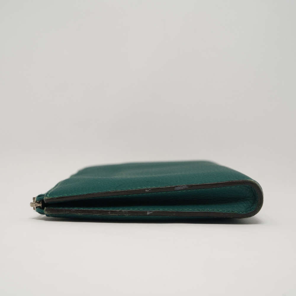 HERMES-AZAPWALLET-GM-VERT-CLEMENCE-8548 side.jpg