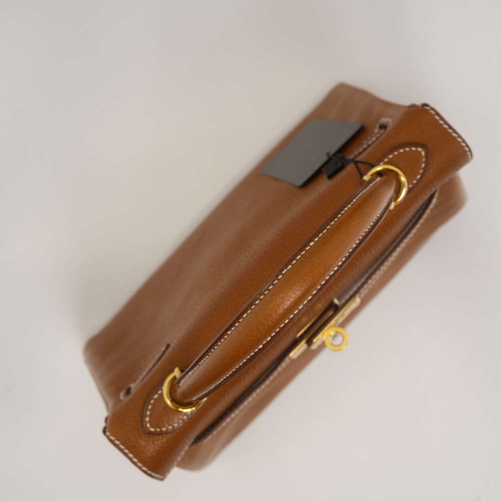 HERMES-KELLYRETOURNE-25-FAUVE-BARENIAFAUBOURG-8550 topdown.jpg