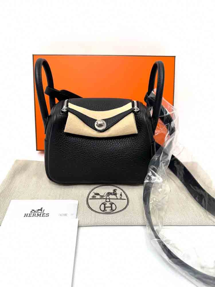 HERMES-LINDY-MINI-BLACK-CLEMENCE-IMG_5851.jpg