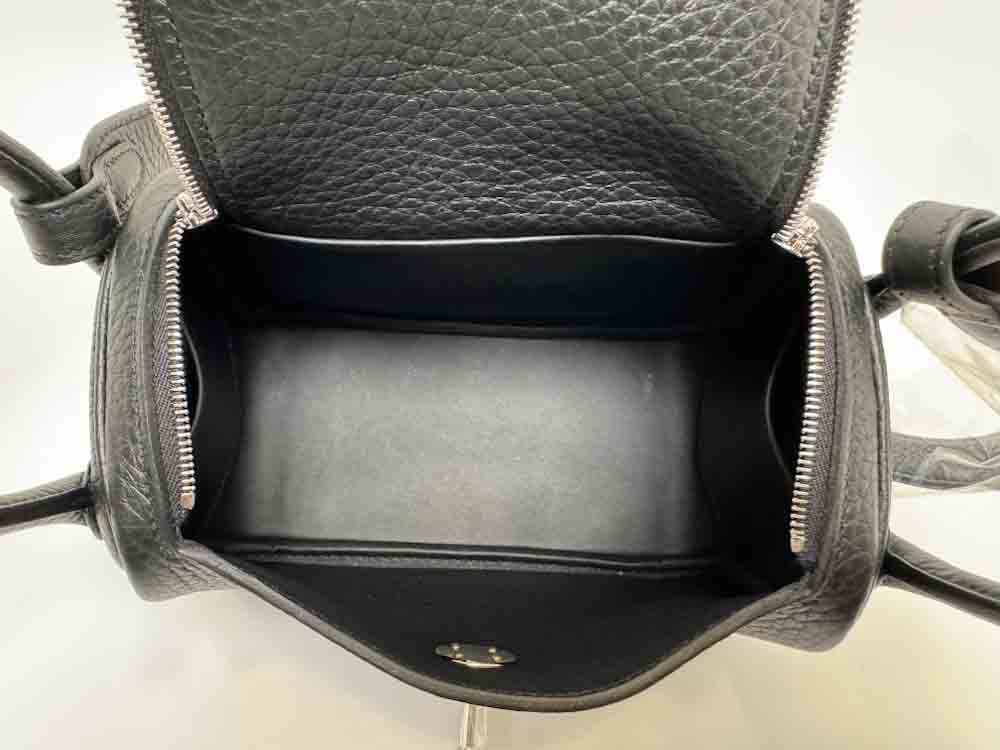 HERMES-LINDY-MINI-BLACK-CLEMENCE-IMG_5895.jpg