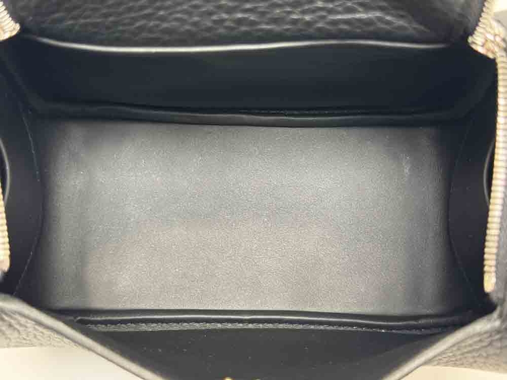 HERMES-LINDY-MINI-BLACK-CLEMENCE-IMG_5896.jpg